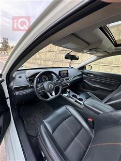 نيسان ألتيما